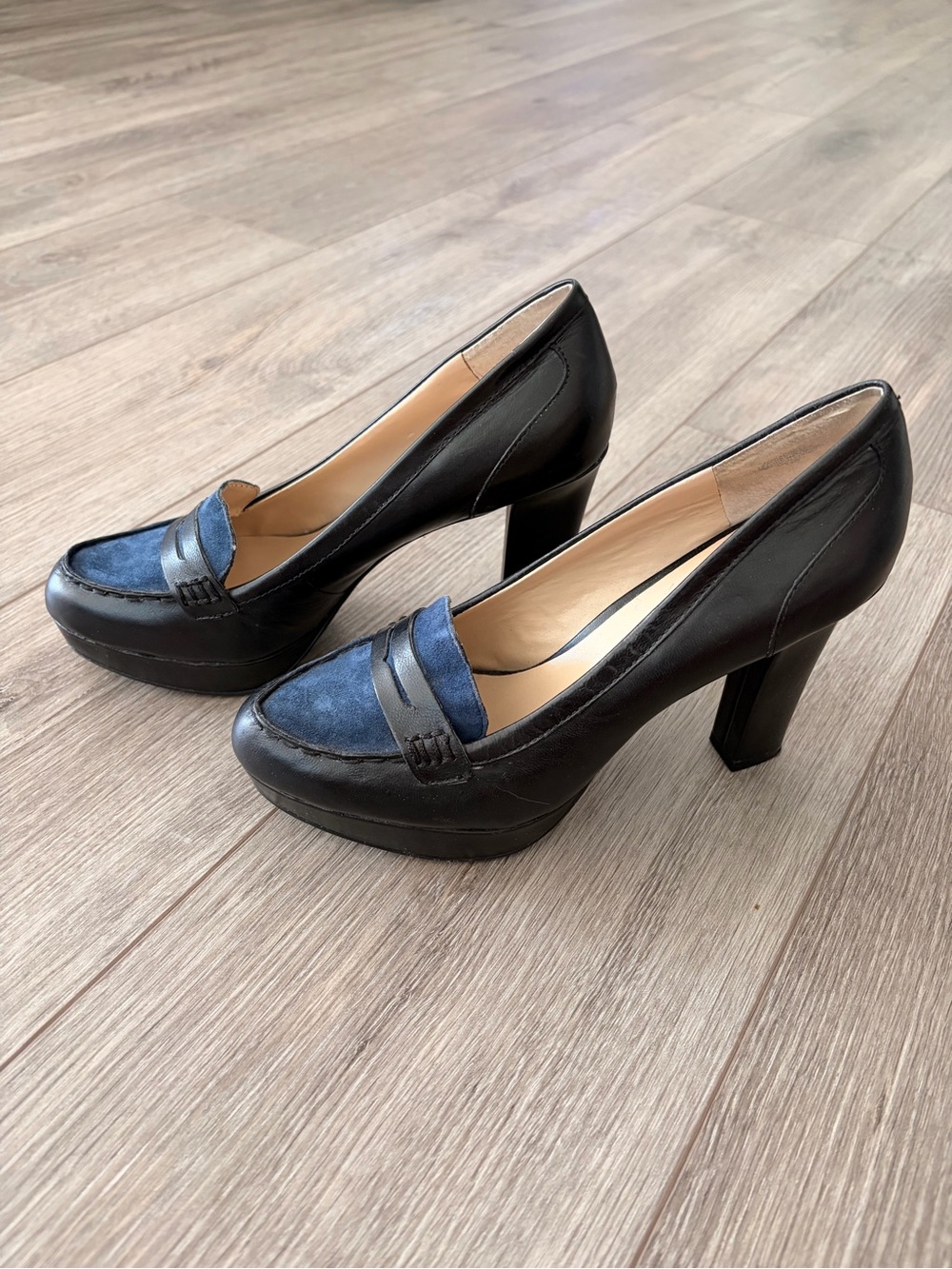 Nine West Black Leather Platform Pumps with Navy Suede Accents